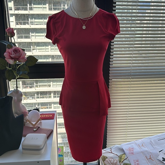 Elegent dress - Picture 5 of 5